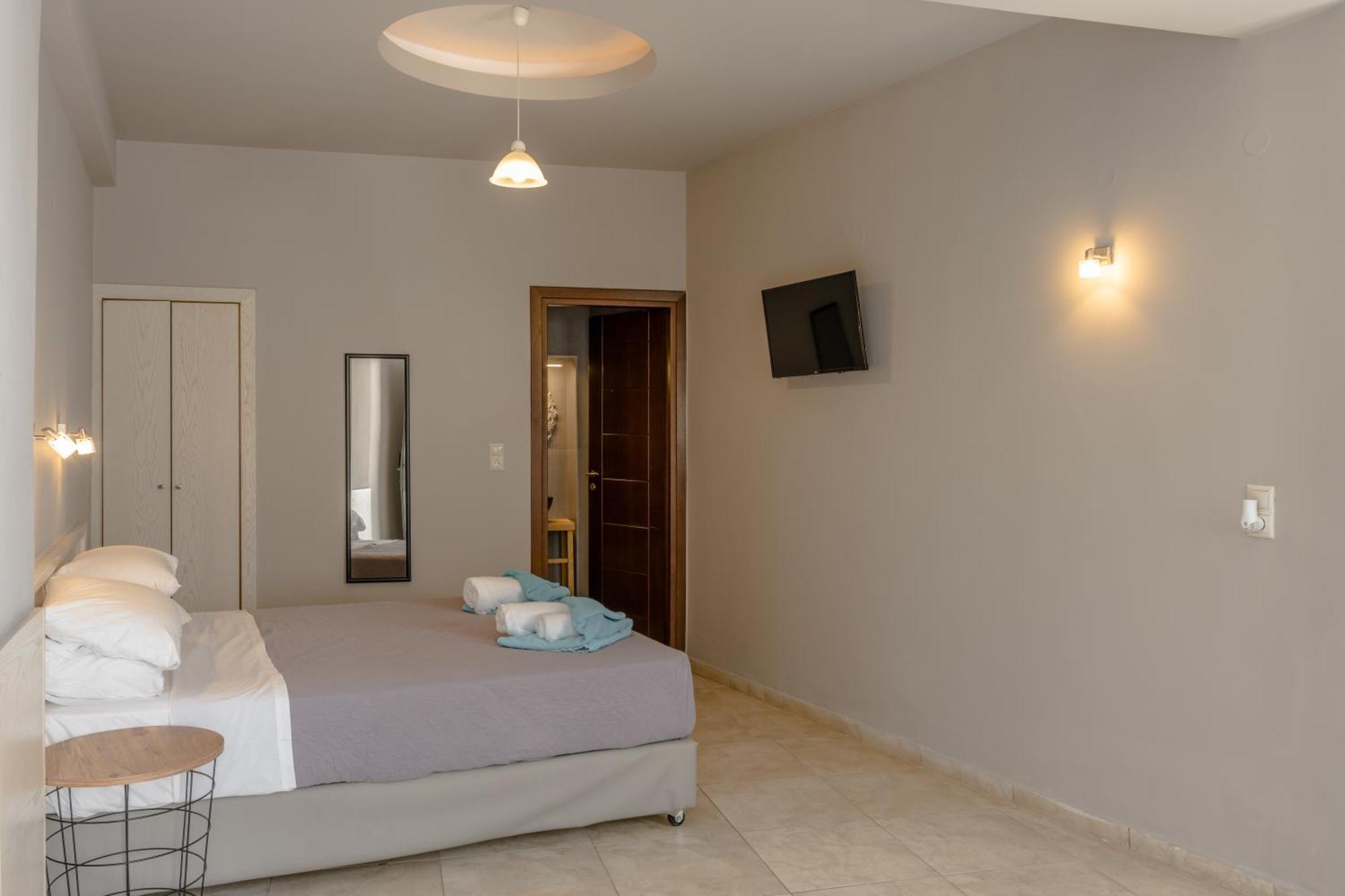 Areti Hotel Agia Galini  Room photo